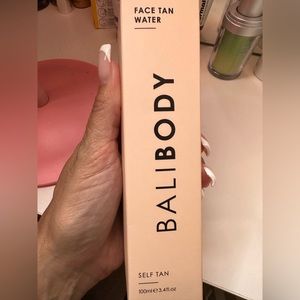 BRAND NEW IN BOX BALI BODY FACE TAN WATER